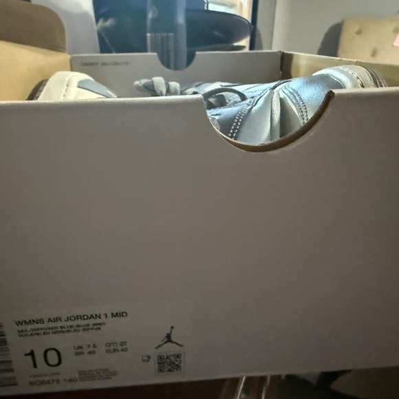 Women’s mids size 10 - Picture 3 of 3